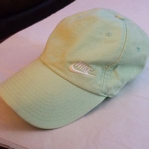 Women's baseball hat